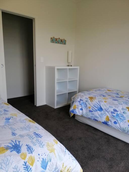Purangi Beachhouse - 2 Bedroom Cooks Beach Eksteriør billede