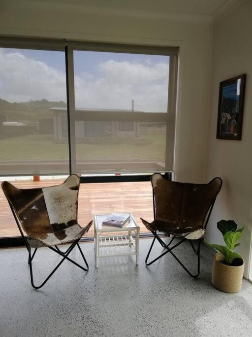 Purangi Beachhouse - 2 Bedroom Cooks Beach Eksteriør billede